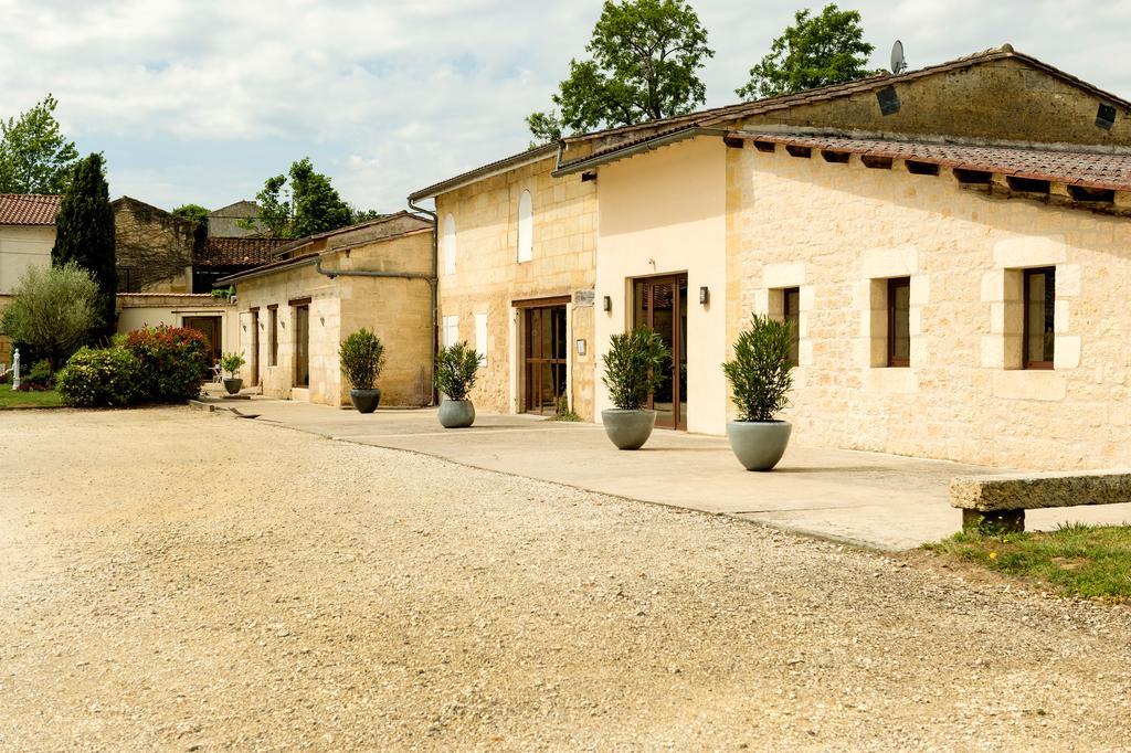 Chateau La Mothe Du Barry Moulon-sur-Dordogne Exterior photo